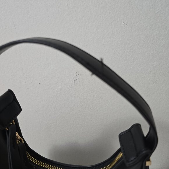 Black Leather crescent hobo arque bag - Picture 3 of 7